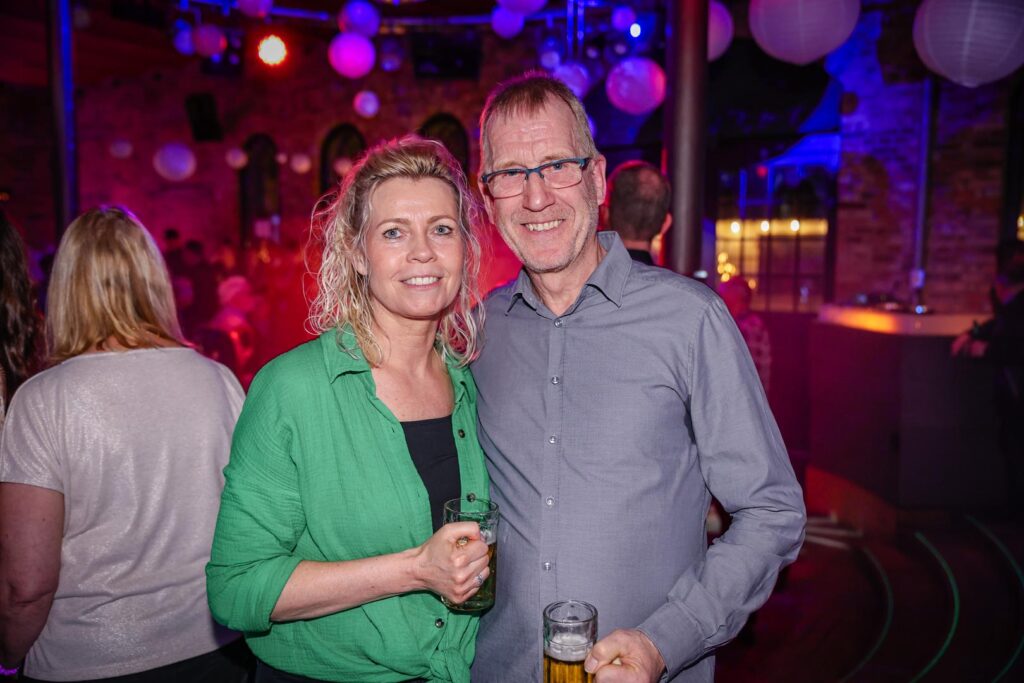 Pixelsaint fotografie cosacks dance party dez 25 1